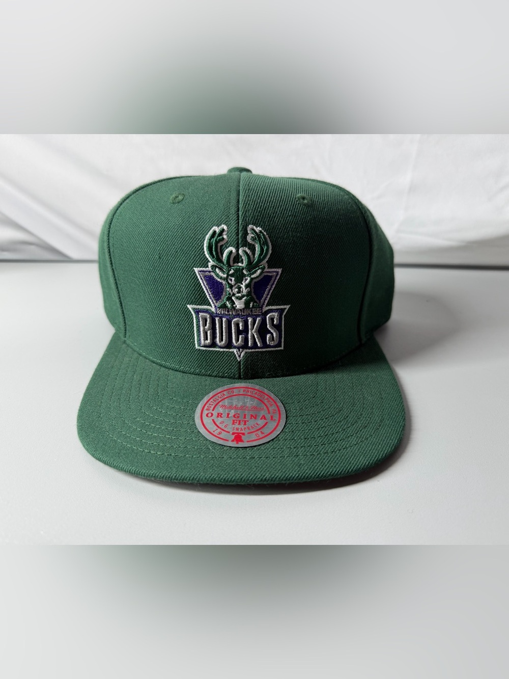 Mitchell & Ness Green Milwaukee Bucks Embroidered Snapback